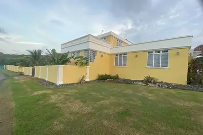 Image de Spacious 6-bedroom cottage in cool Camuy with Ac