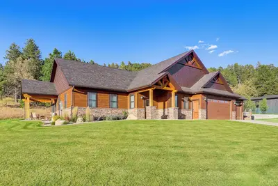 Image de 6 Mi to Main St: Home w/ Private Patio in Sturgis