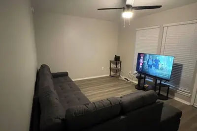 Image de Cozy 2 Story 2-Bedroom Townhome w/ Private Front Patio