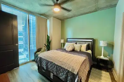 Image de Modern Midtown Retreat Views + Rooftop Pool