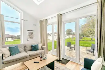 Image de Bright & Modern 2bed Holiday Chalet nr Sidmouth