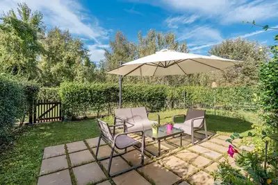 Image de Appartement 'Villa Preziosa à Tirrenia' avec Terrasse Privée, Wi-Fi et Climatisation