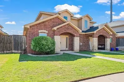 Modern 3br Townhouse 'Howdy House'