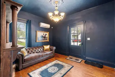 Image de Historic Horse & Bourbon - 2. 5 miles Buffalo Trace