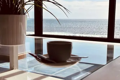 Image de Radiant Home with Sea Views