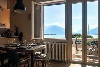 Image de Casa Fortuna - Holiday apartment Lake Como, first lake position, balcony, Wlan, newly renovated