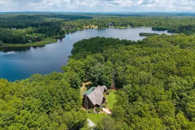 Image de Large secluded 3 bedroom Cabin!