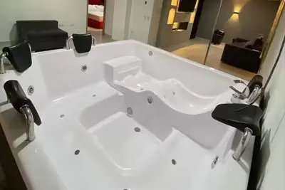 Image de Apartamento con jacuzzi privado/ clandestino