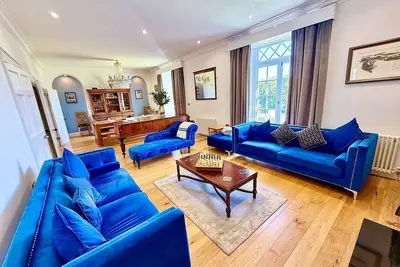 Image de A Grand Georgian Grade Ii Listed Mansion with view