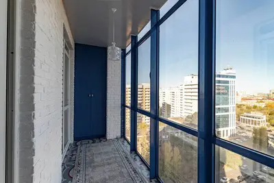 Image de 1-bedroom apartment with a city view near the riverside in Astana