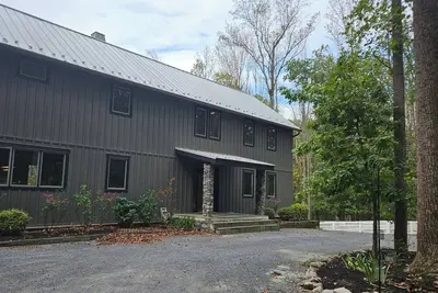 Image de Spacious Private 5-bedroom house 15 minutes to Jmu