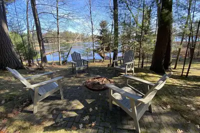 Image de Minocqua Chain Lakefront home. Located on snowmobile trail. Dog friendly!