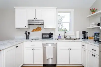 Image de Horse and Bourbon Lover’s Farm Cabin - 2 bed/2 bath in Versailles, Ky