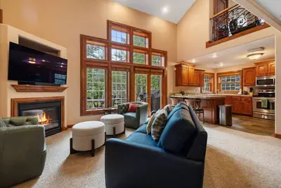 Image de New 3 bedroom 3 bathroom 112 Aspen Meadows Rd