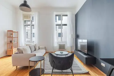 Image de Blueground | Wieden, view, nr Belvedere