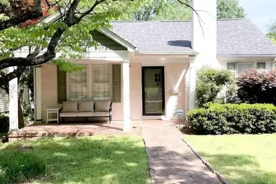 Image de Amazing Cottage with Great Sights in Charlotte, North Carolina