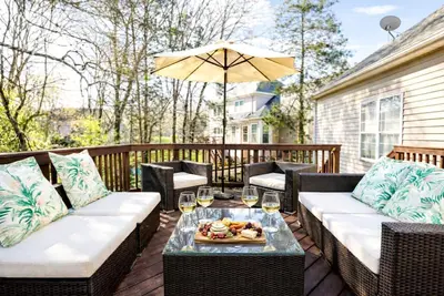 Image de Suburban Sanctuary in Charlotte, North Carolina
