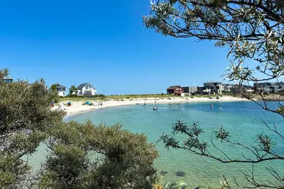 Image de Luxury houseboat Navia with mooring and sea view