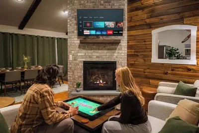 Image de Runway Retreat | Hot Tub • Firepit • River Access