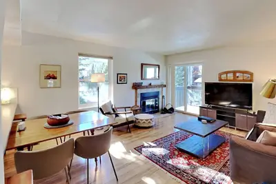 Image de *New* Uncover Frisco's winning views w/resort-style amenities; total package!