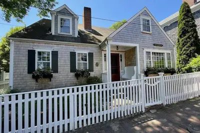 Image de Lovely 4 bedroom home in town