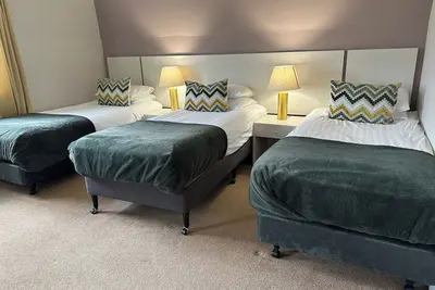 Image de Spacious 2 Bedroom Apartment and only afew minutes walk into the National park