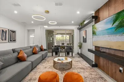 Image de EV_9186 - 7 Bed 5. 5 Bath Villa with Screened Private Pool w/ Spa, Games, Theater