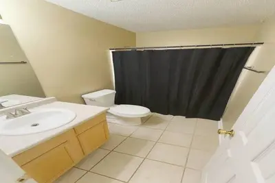 Image de 3-bedroom house in charming Conyers with Ac