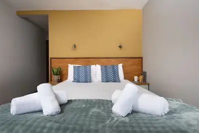 Image de Tolgus King Room -  hotel room sleeping 2 with free wifi and parking