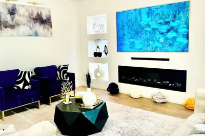 Image de Beautiful, Spacious 5 bedrooms for large group