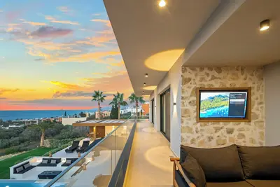 Image de Escape to Extraordinary: A 7 bedroom Haven of Luxury in Koutouloufari