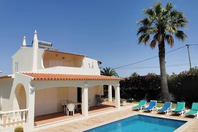 Image de Villa in Albufeira - 800m from Beach, Private Pool
