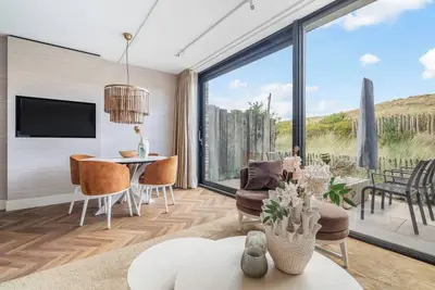 Image de Appartement accueillant avec jardin