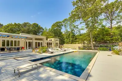 Image de Pathside Cove by Rove Travel | Villa w/ Outdoor Spaces