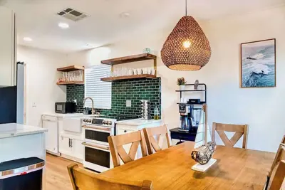 The Poolside Escape S