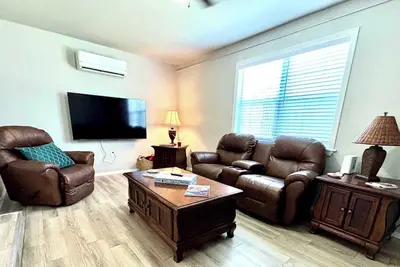 Retro Roost - 3br/2. 5ba - Close to Tech