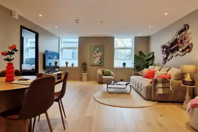 Image de Brand New & High-End, 3 Bedrooms 2 Bathrooms, Central Apartment