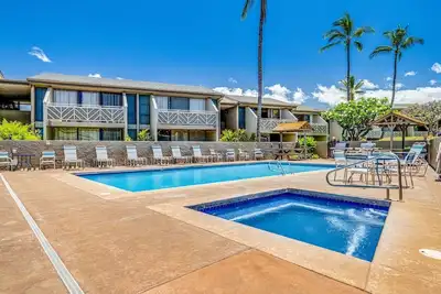Image de Steps to Beach! Beautiful Condo with Pool & Hot Tub, Full Kitchen Wifi &W/D