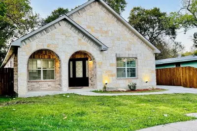 Image de Cozy & Spacious Dallas Luxe House