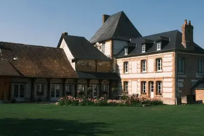 Image de La Tour : Maison de Caractère 13 à 15 personnes - 13 pers. inclus dans le tarif