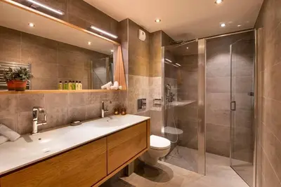 Image de Wifi, à 150m des pistes de ski, 2ème étage, sauna, balcon, parking, télévision, 48m², Courchevel