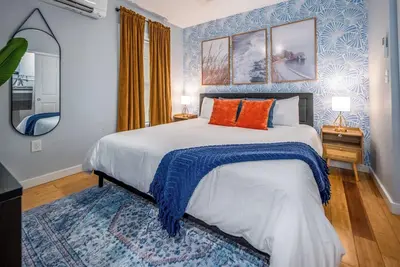Image de Otr by Tql+Smart TVs+King Bed+Wifi+Sleeps 4ppl+3rd Fl