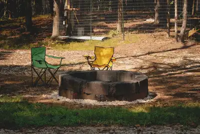 Image de New King's Adventure Cabin -10 miles from downtown Tupelo - 17 acres