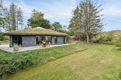 Image de Scenic 2025 summer house with sea view