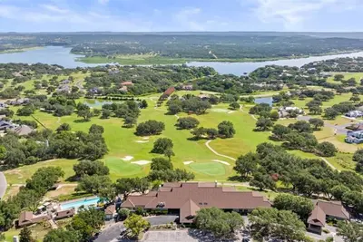 Image de \"The Whole Experience\"! - Cottage #27 in a private country club community.