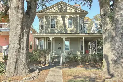 Image de Ann Street Victorian - Arts and Antiques District