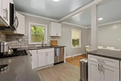 Image de Charming East Atlanta Oasis Meets City Vibe