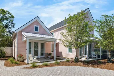 Image de Luxury Retreat with 4 King Suites