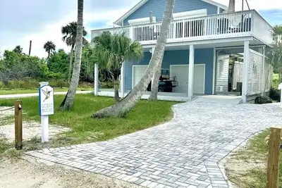 Image de 2br North Captiva Cottage with Golf Cart Steps from the Beach
