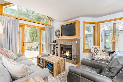 Image de Tomboy Townhome-Curate Telluride, Near Market, Walk to Ski, Town, Modern